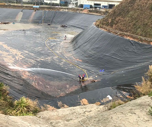 法库废水池清理